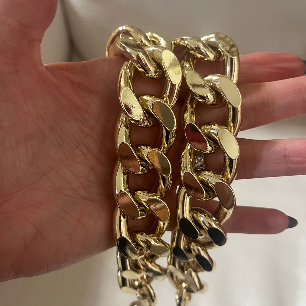 Gold Chunky Shiny Chain Strap - Picture 2 of 4